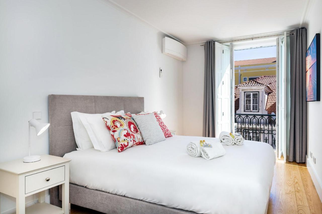 Amazing 1Bdr Apartment In Chiado By Lovelystay Lisbon Exterior photo